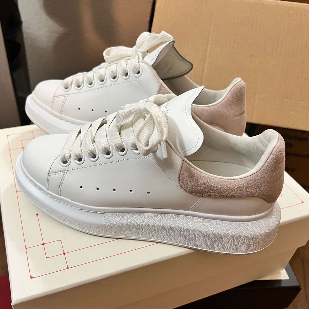 Alexander McQueen Oversized Sneaker 36.5